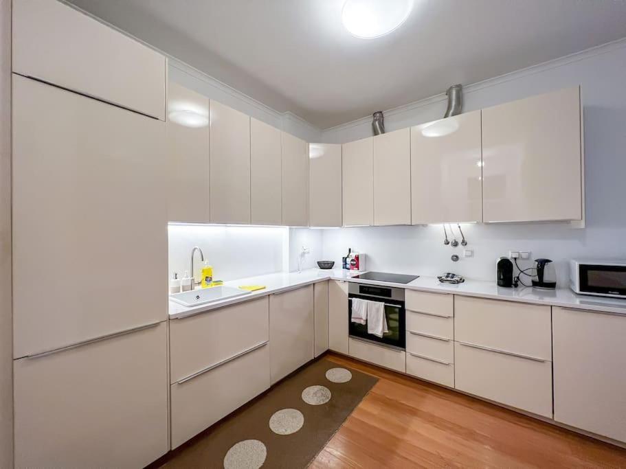 4 Rooms Home In Baixa Лиссабон Экстерьер фото